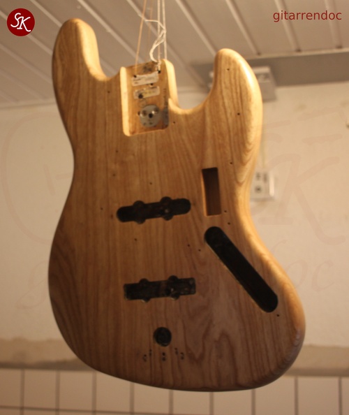 Fender_1978_J-Bass_14.JPG